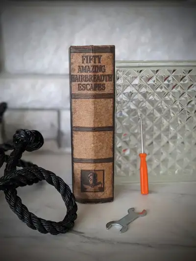 Fifty Amazing Hairbreadth Escapes – Odhams Press – Undated, View more