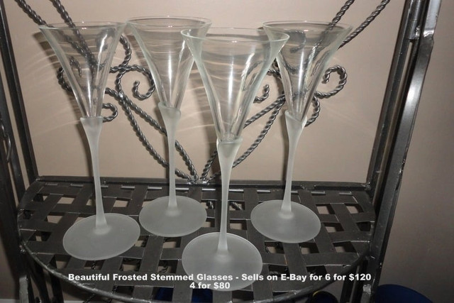 Vintage Glassware in Arts & Collectibles in Hamilton - Image 4