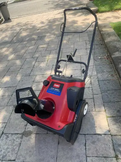 Toro Gas Snowblower - NOT WORKING, View more