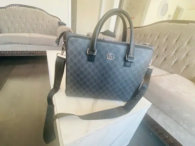 Gucci briefcase laptop business bag black in Women's - Bags & Wallets in Brantford - Image 3