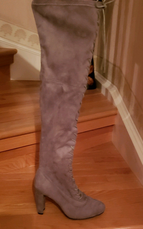 Grey Boots, Size 9 in Women's - Shoes in Kitchener / Waterloo