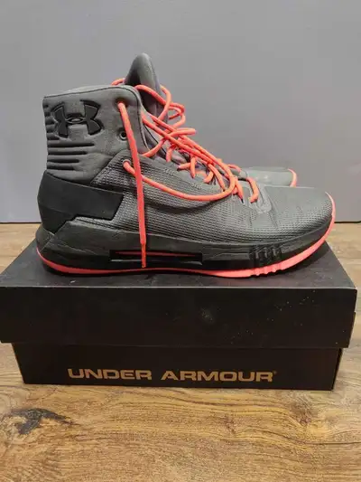 Under Armour Drive 4 Basketball Shoes - Size 8, View more