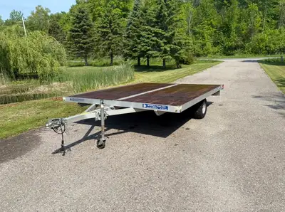 2018 Interco Toy Hauler Bed over style trailer rated at 1350kgs 11' long × 8'6" wide Fits two sleds/...