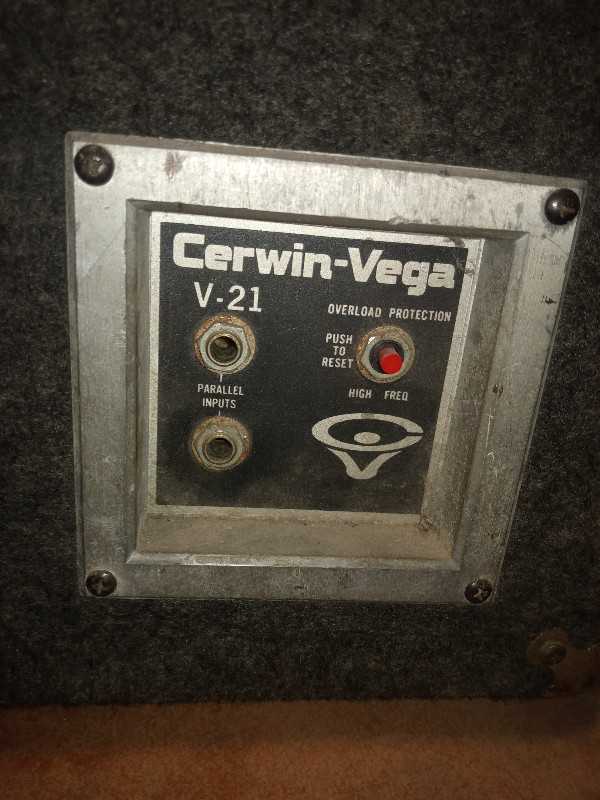 Cerwin Vega CV-21 passive speakers in Speakers in Oshawa / Durham Region - Image 3