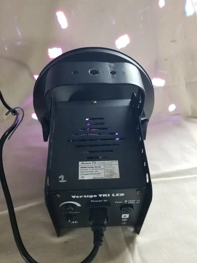 AMERICAN DJ - VERTIGO TRI LED in Performance & DJ Equipment in Kitchener / Waterloo - Image 8