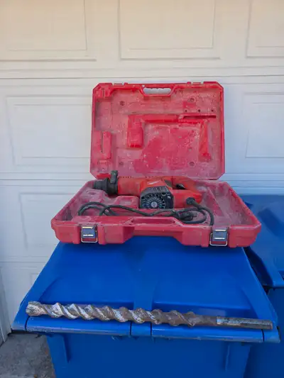 Milwaukee 1-1/2" SDS-MAX Rotary Hammer Drill Corded 5314-21 Case, View more