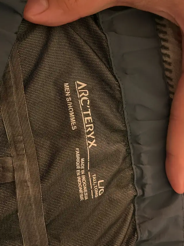 Arcteryx beta lt pants in Men's in City of Toronto - Image 4