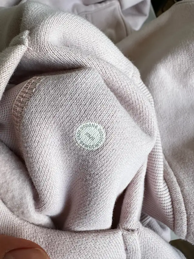 Lululemon Scuba Hoodie in XS/S – Baby Pink in Women's - Tops & Outerwear in Hamilton - Image 5