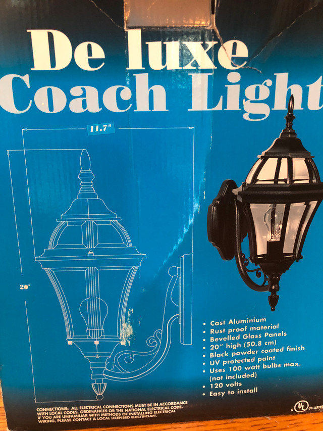 Coach Lights in Outdoor Lighting in Oshawa / Durham Region - Image 2