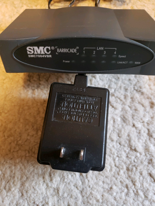 SMC SMC7004VBR Barricade Cable/DSL Router with 4-Port Switch | General  Electronics | New Glasgow | Kijiji
