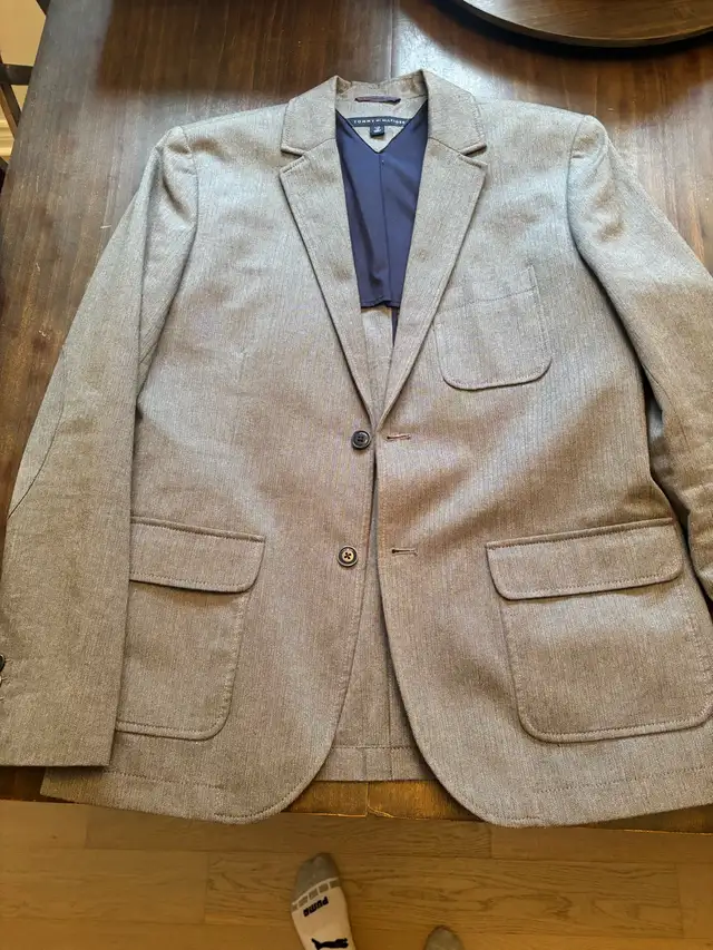 Tommy Hilfiger Men Jacket in Men's in West Island - Image 2