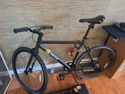 1 speed bike, like new, View more