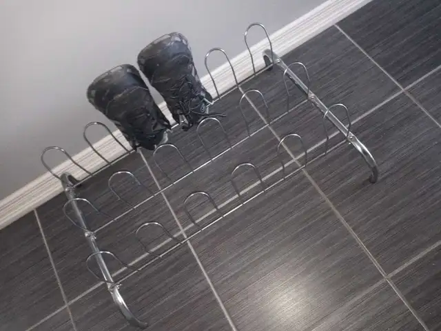 Shoe Rack in Storage & Organization in Oshawa / Durham Region - Image 2