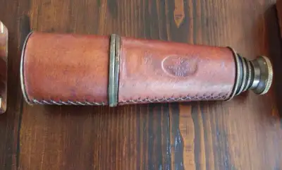 Brass Scope   /   Lunette en laiton, View more