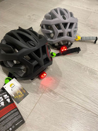 Bike Helmets BRAND NEW Casque de velo NEUF avec lumière