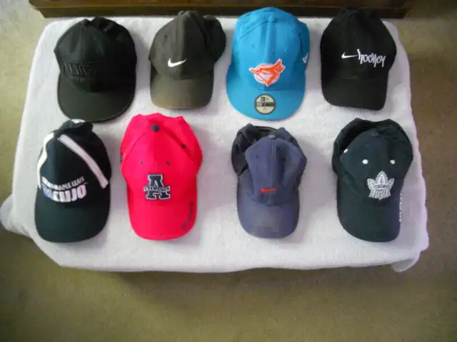 Baseball and hockey caps in Men's in Oshawa / Durham Region - Image 2