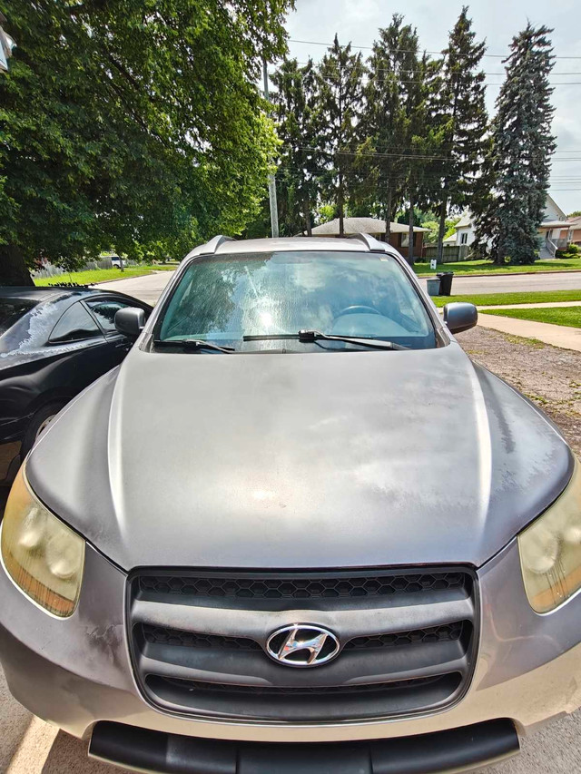 Safty Approved Hyundai Santa Fe 2007 Grey in Cars & Trucks in Sarnia - Image 3