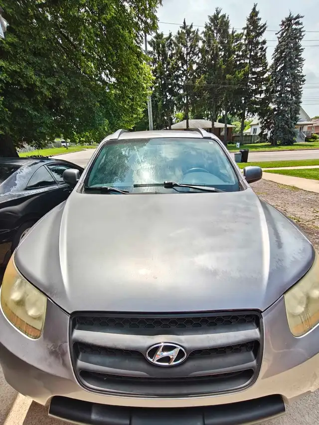 Safty Approved Hyundai Santa Fe 2007 Grey in Cars & Trucks in Sarnia - Image 4