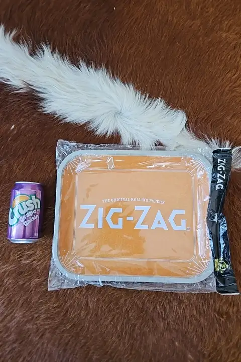 Genuine Zig Zag Metal Utility Tray LARGE in Hobbies & Crafts in Markham / York Region - Image 4