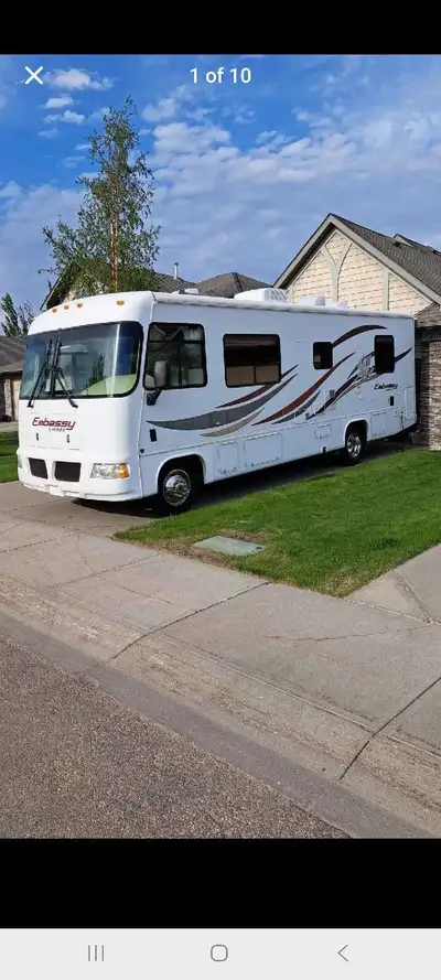 Ford Triton V10 . 29 feet long . 51000 kms . Very good condition . 4000 kw Generator , Rear heater ,...