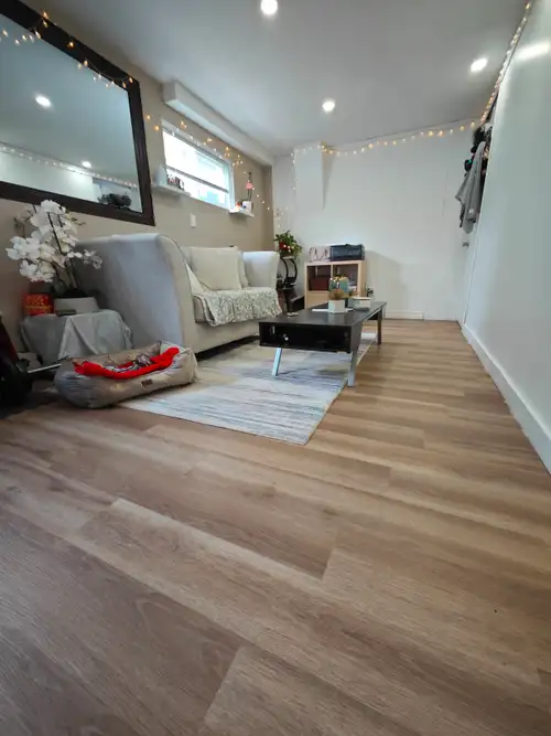 *****Rockwood village, Move-in ready Sep30 OnAfter, Available when you see it! Major intersection: R...