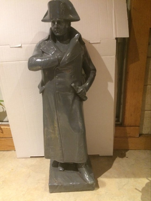 Napoleon, 1968 Austin Prod, plaster Statue, H 20" dans Art et objets de collection  à Laval/Rive Nord