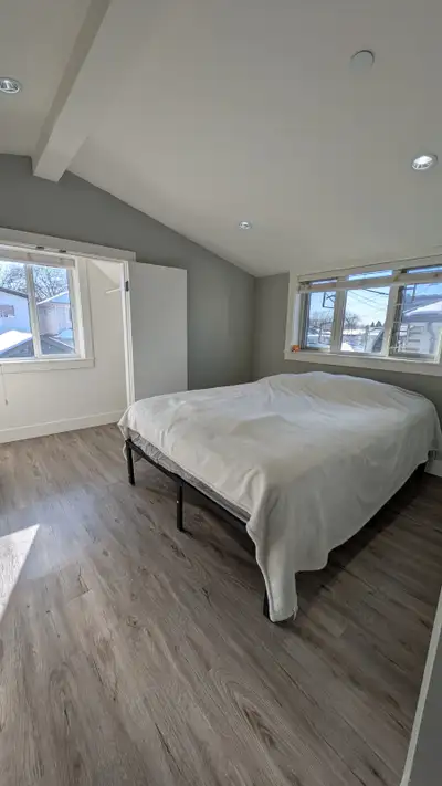 Recently built beautiful 1 bedroom 1.5 bathroom laneway home available in Renfrew Heights Perfect fo...