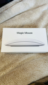 Apple - Magic Mouse brand new , sealed 