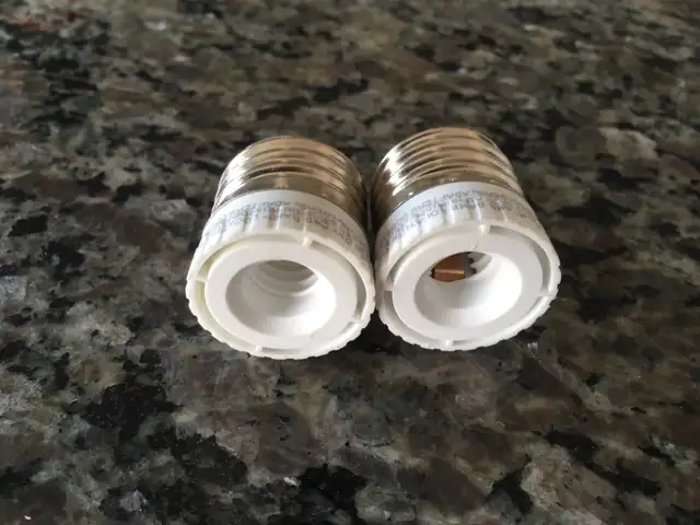 Light Bulb Adapters in Indoor Lighting & Fans in Cole Harbour - Image 3