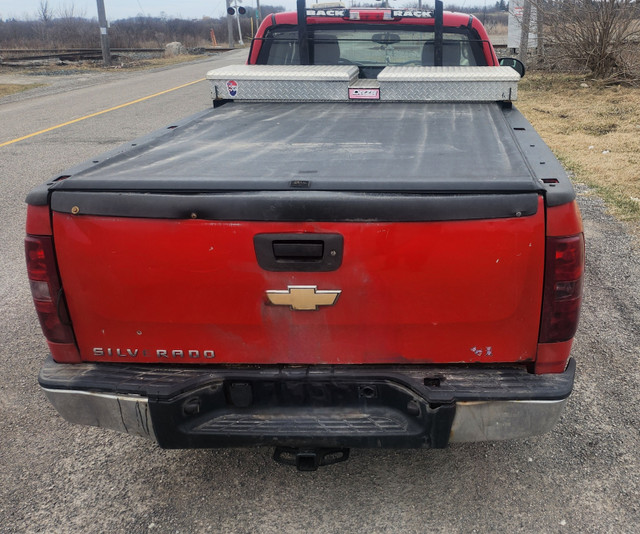 2008 Silverado 1500 work truck 8ft bed low km certified in Cars & Trucks in Hamilton - Image 4