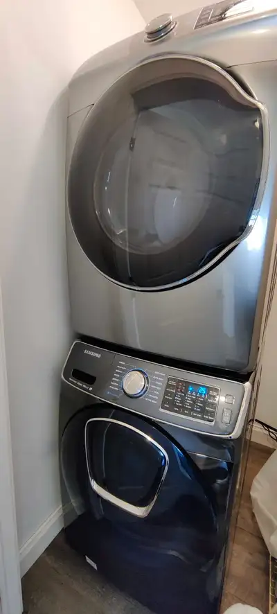 Samsung *GAS* dryer, View more