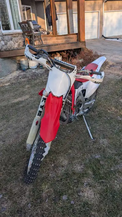Clean 2013 Crf450r for sale. 50 original hours.Bike has only been maintained with OEM Honda fluids....