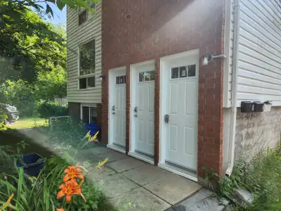 Close to public transit and schools-walking to shopping. Use of yard and 1 parking spot included. NO...