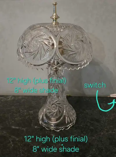 Vintage "Mushroom" Boudoir Lamp. Pinwheel pattern, crystal boudoir table lamp, mushroom shape shade....