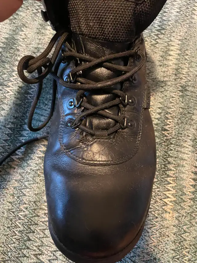 Timberland Men's White Ledge boots, 15 w in Men's Shoes in City of Toronto - Image 3