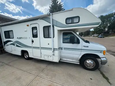 Great Class C 24 Feet Sleeps 6 low kms Runs Amazing Financing Available Showing North Edmonton
