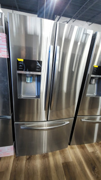 Réfrigérateur 33 Pouces avec distributeur eau et glace
