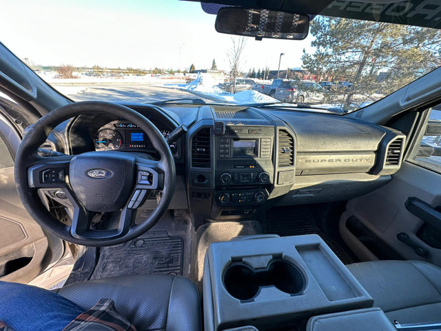 Ford F550 Truck with Kargo King Roll Off deck in Cars & Trucks in Ottawa - Image 2