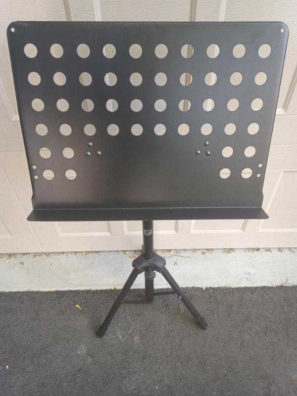 Yorkville Adjustable Music Stand in Other in City of Toronto - Image 2