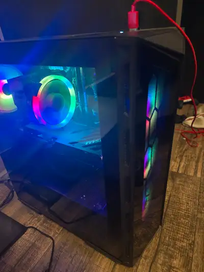GPU- NVIDIA GeForce 4070SUPER Processor- IntelCore i7-14700 RAM- 16Gb 165htz Monitor and wireless mo...