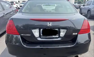 2006 Hinda accord 277k kms low mileage one owner car no rust car has no lights .. comes with strong...