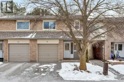 Markham Exec 5 bdrm Townhouse, water, landscaping, snow removal