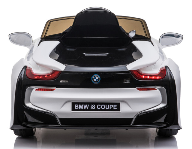 BMW I8 12V CHILD, BABY, KIDS RIDE ON CAR W PARENT REMOTE in Toys & Games in Markham / York Region - Image 4