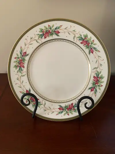 Winter Holiday by Fitz and Floyd Dinner for 8, View more