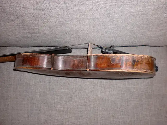 Klotz Violin in String in Annapolis Valley - Image 7