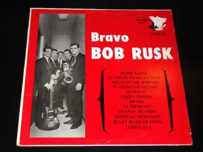 Pochette= excellent, disque (visuel)= excellent. Pour voir mes autres 33 tours à vendre sur Kijiji,...