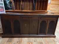 Vintage Fleetwod entertainment console