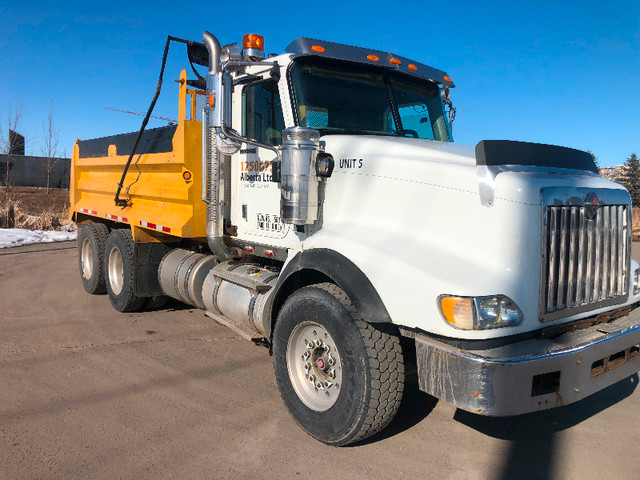 2011 International Dump Truck in Heavy Trucks in Calgary - Image 3