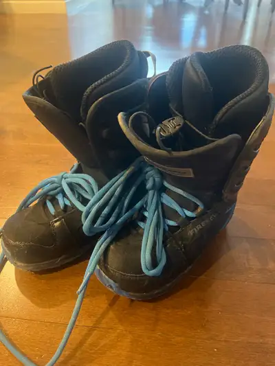 kids snowboard boots size 4, View more