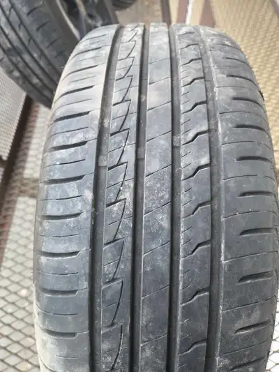 Mags de acura csx 5x114.3 Ironman i move Cherches pneus 225/45r17 performant en bonne états un plus...